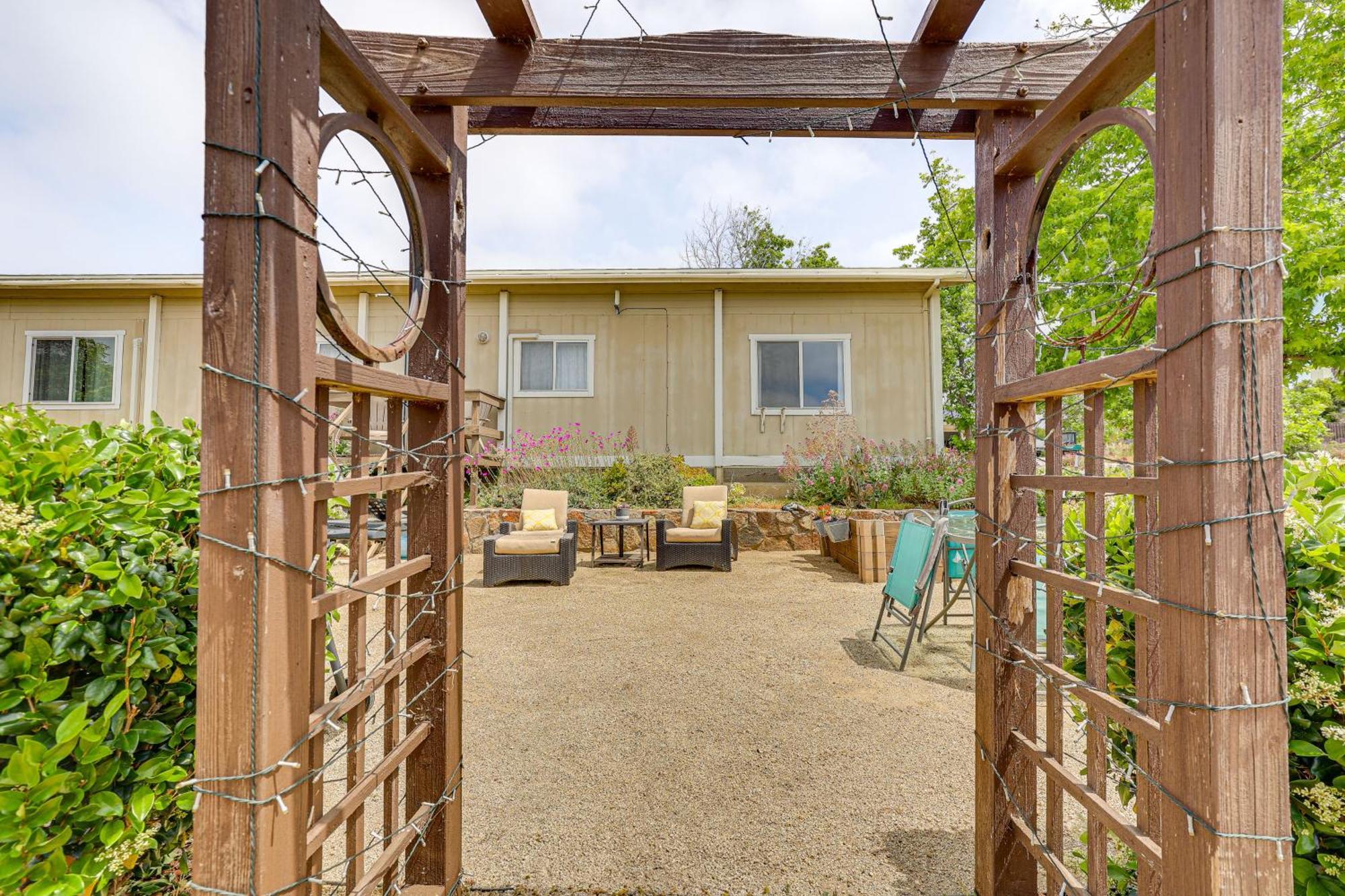 Вилла Escondido Vineyard Estate Walk To Wineries! Экстерьер фото